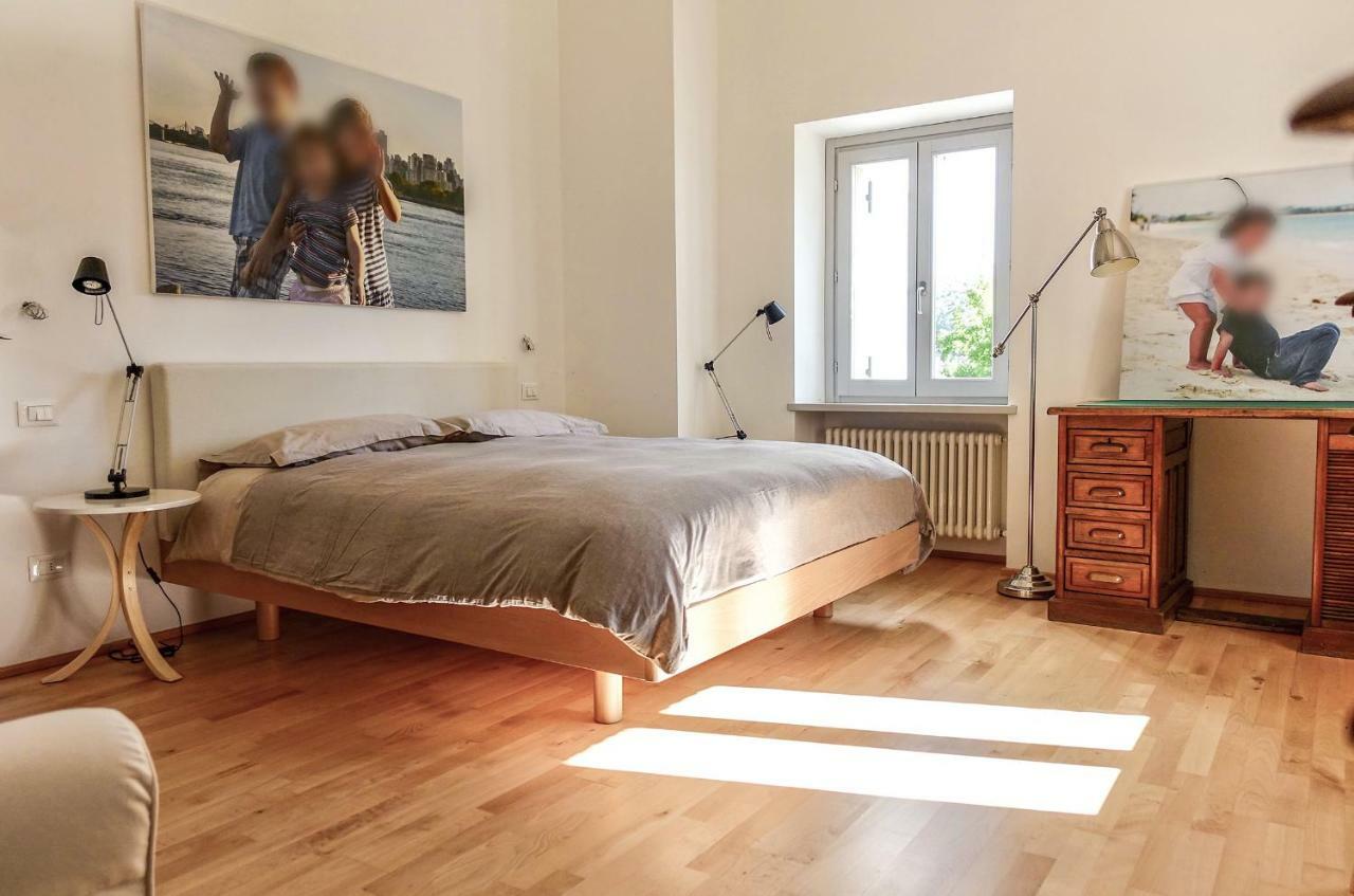 Casale Bellaguardia Villa ฟอสซอมโบรเน ภายนอก รูปภาพ