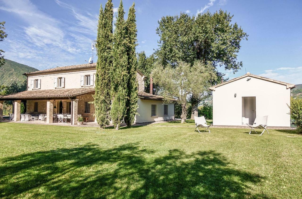 Casale Bellaguardia Villa ฟอสซอมโบรเน ภายนอก รูปภาพ