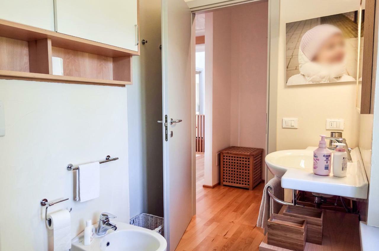 Casale Bellaguardia Villa ฟอสซอมโบรเน ภายนอก รูปภาพ