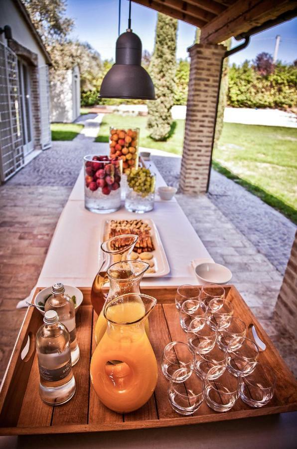 Casale Bellaguardia Villa ฟอสซอมโบรเน ภายนอก รูปภาพ