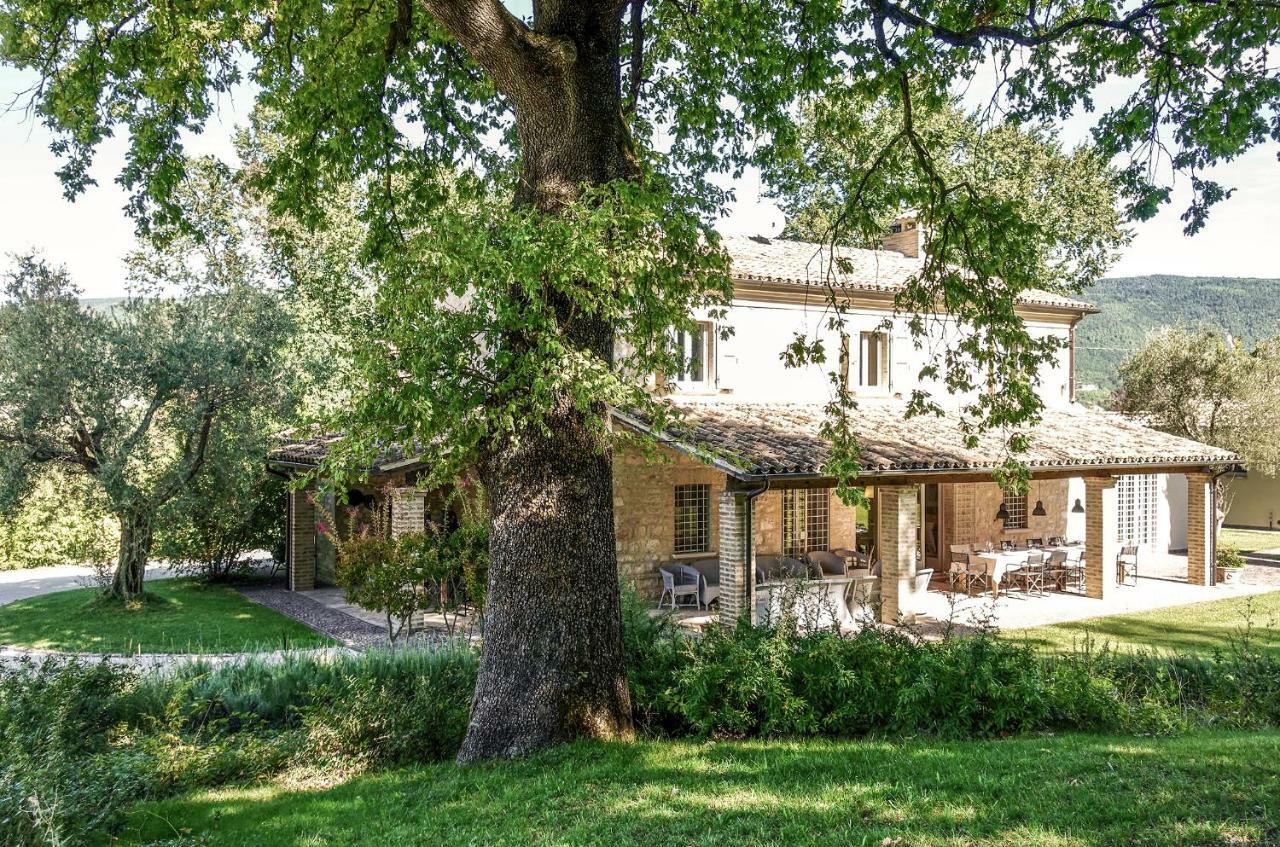 Casale Bellaguardia Villa ฟอสซอมโบรเน ภายนอก รูปภาพ
