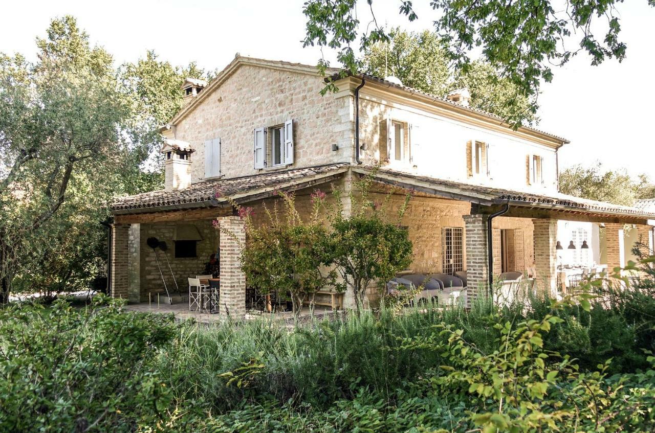 Casale Bellaguardia Villa ฟอสซอมโบรเน ภายนอก รูปภาพ